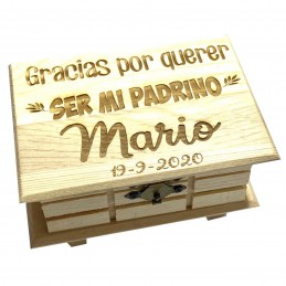Cajas personalizadas de madera para madrinas y padrinos