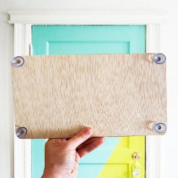 Cartel de madera para puertas de dormitorios infantiles